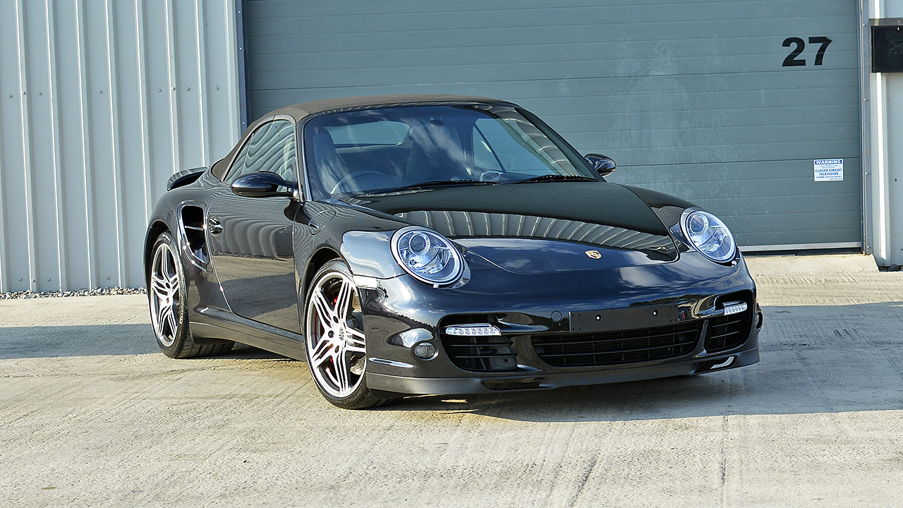 Porsche 997 Turbo Cabriolet - Gtechniq Crystal Serum Black | Exclusive Car Care 32