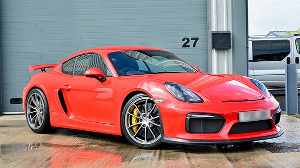 Porsche Cayman GT4